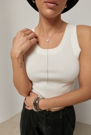 В'язана однотонна майка в рубчик В'язана однотонна майка в рубчик