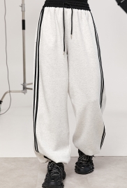 Широкі спортивні штани з лампасами Широкі спортивні штани з лампасами