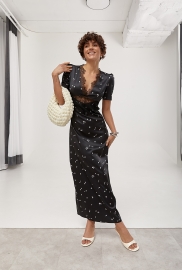 Атласна довга сукня з мереживом