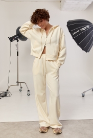 Спортивний костюм в дрібний рубчик з прямими штанами та худі на блискавці