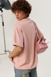 Однотонна футболка в рубчик вільного фасону