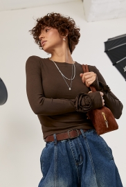 Однотонний лонг з трояндами на рукавах