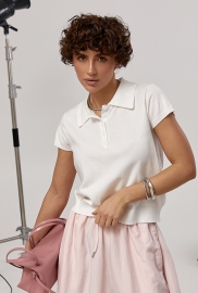 В'язана футболка-поло із ґудзиками