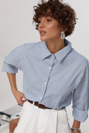 Класична сорочка на ґудзиках у дрібну клітинку