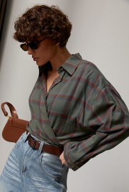 Класична картата сорочка вільного фасону Класична картата сорочка вільного фасону