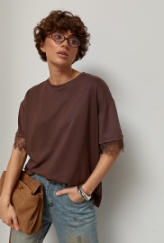 Вільна футболка з мереживною вставкою на спині