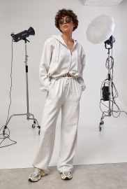 Спортивний костюм на затяжках із контрастними вставками Спортивний костюм на затяжках із контрастними вставками