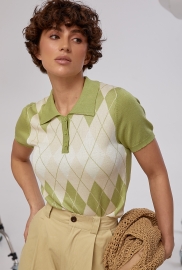 В'язана футболка-поло з ромбами В'язана футболка-поло з ромбами