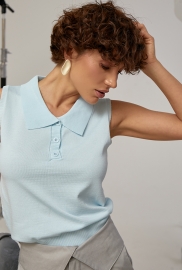 В'язана однотонна майка-поло