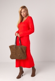 Довга в'язана сукня з V