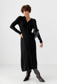 Трикотажна довга сукня на ґудзиках