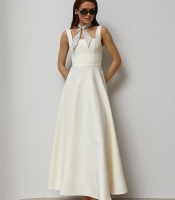 Довга вечірня сукня на широких бретелях