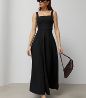 Довга вечірня сукня на широких бретелях