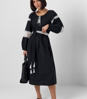 Сукня зі вставками макраме на поясі та рукавах