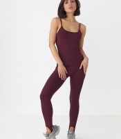 Жіночий еластичний комбінезон на бретелях