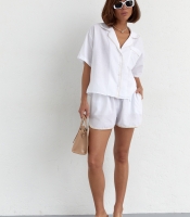 Літній костюм із шортами на зав'язках та сорочкою