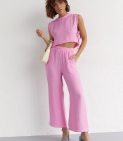 Літній жіночий костюм із брюками та топом із зав'язками