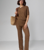 Жіночий костюм з ажурної в'язки