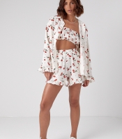 Жіночий костюм