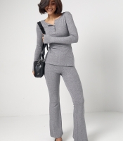 Костюм зі штанами кльош і кофтинкою на ґудзиках