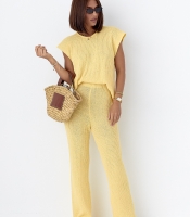 Літній в'язаний костюм із футболкою та штанами