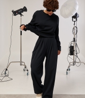 Однотонний вільний костюм із лонгом та штанами палаццо