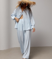 Смугастий костюм із сорочки та штанів палаццо