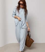 Однотонний вільний костюм з вільним лонгом та штанами