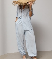 Однотонний костюм із сорочкою та штанами