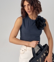 Коротка трикотажна майка