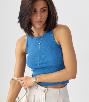 Майка в рубчик з розрізами на окантовці