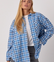 Жіноча сорочка в клітинку вільного крою