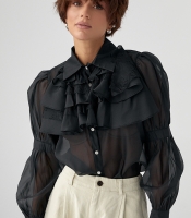 Прозора блуза з мереживними вставками