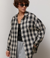 Картата сорочка оверсайз на ґудзиках