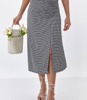 Клітчаста спідниця міді з розрізом QU STYLE