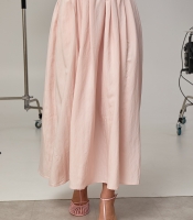 Однотонна спідниця міді з поясом