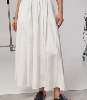 Однотонна спідниця міді з поясом