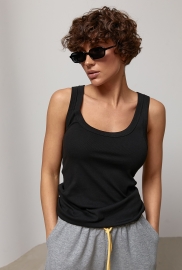 Довга однотонна майка в рубчик