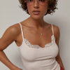 Жіноча майка з мереживом на бретелях Ls-2182 Жіноча майка з мереживом на бретелях Ls-2182