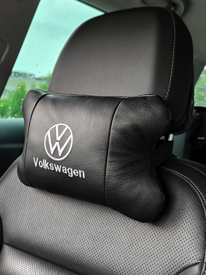 Шкіряна подушка на підголівник Volkswagen – ортопедична для авто