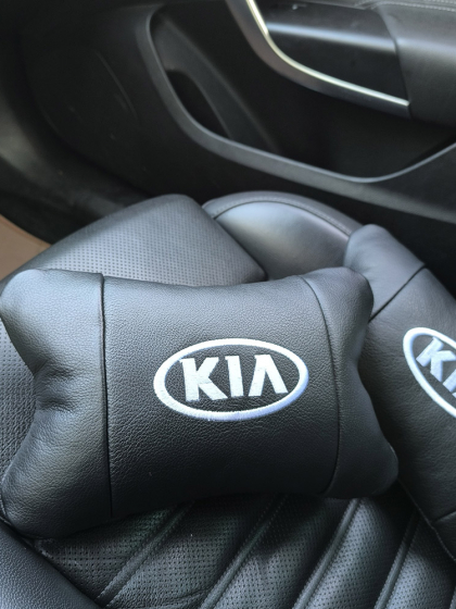 Автодушки 2 шт на підголовник Kia / Кіа, натуральна шкіра, чорні, Підголовник для авто з комфортом