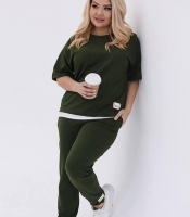 Спортивный костюм-двойка женский из турецкого кулира с манжетами на брюках и футболкой с белой вставкой весенний летний