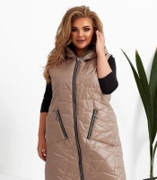 Жилетка женская теплая плащевка лаке на синтепоне 150 с накладными карманами с капюшоном 