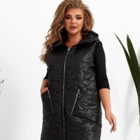 Жилетка женская теплая плащевка лаке на синтепоне 150 с накладными карманами с капюшоном 