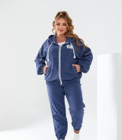 Костюм прогулочный женский из вельвета: кофта на молнии с капюшоном и брюки на резинке весенний