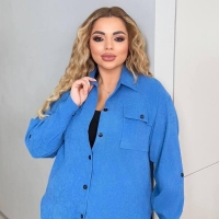 Рубашка женская из вельвета свободного кроя с регулируемыми рукавами весенняя