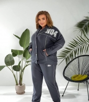 Костюм прогулочный женский из двунитки: кофта на кнопках и брюки весенний