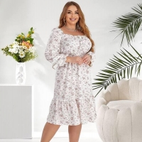 Платье трапеция из софта с длинными рукавами и воланом по подолу весенне-летнее