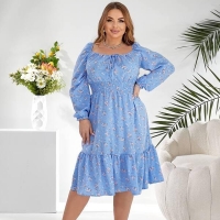 Платье трапеция из софта с длинными рукавами и воланом по подолу весенне-летнее