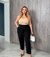 Брюки женские из костюмной ткани прямого кроя с защипами демисезонные